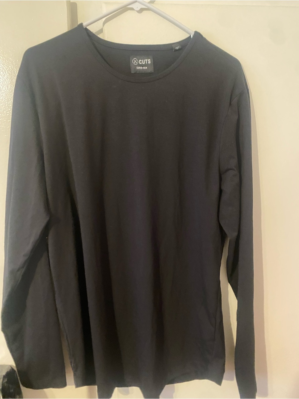 Cuts Clothing Women’s Long Sleeve Crewneck Top - Black